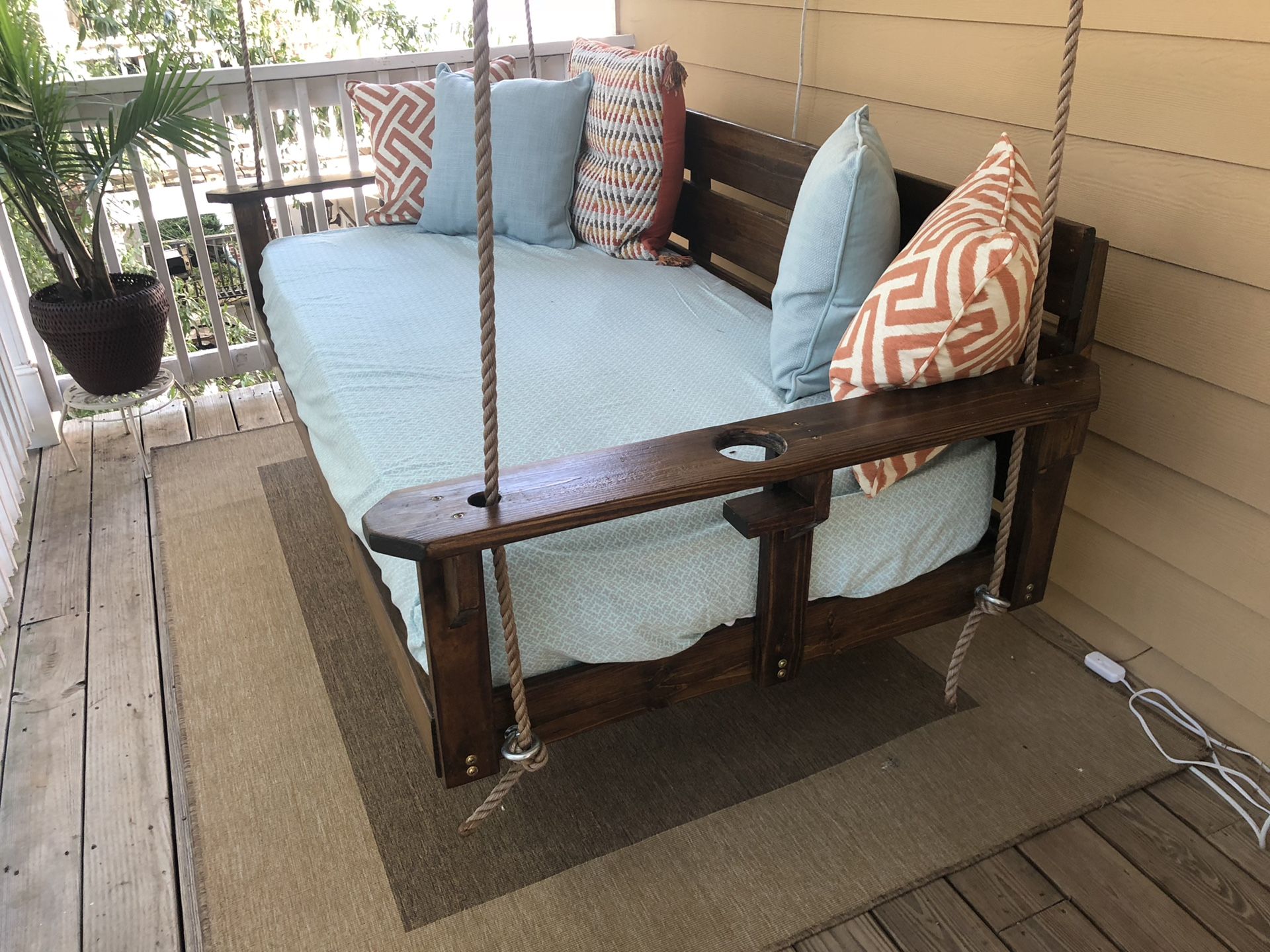Twin Size Porch Swing/Day Bed