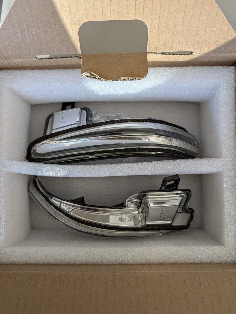 Toyota Tacoma 3rd Gen Side Mirror Turn Signals