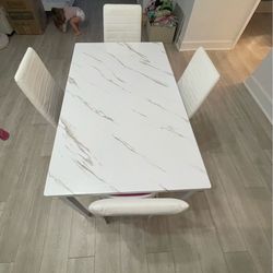 1 Table dining + 4 chairs