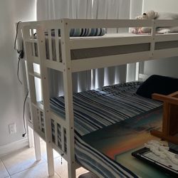 Triple Bunk Bed 