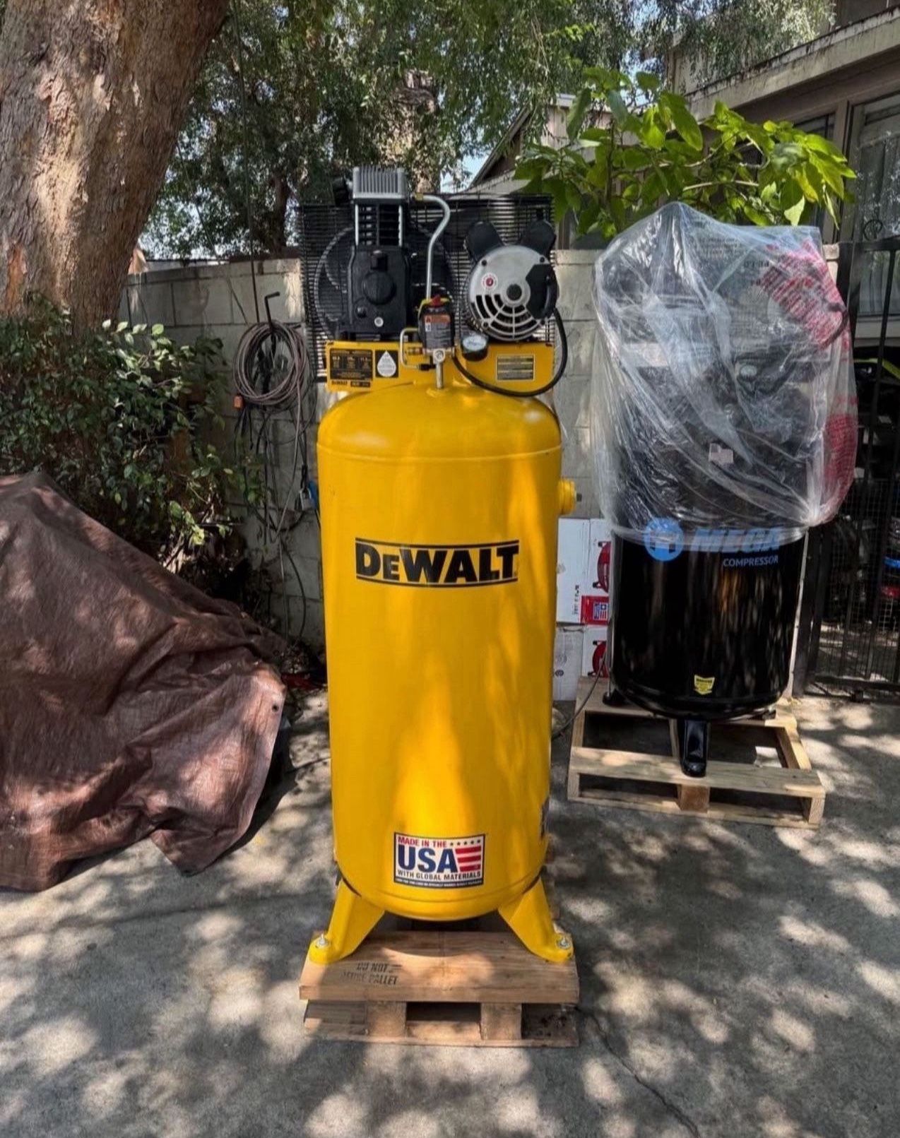 DEWALT 60 Gal. 175 PSI Electric Stationary Single Stage Air compressor, 11.5 SCFM at 90 PSI