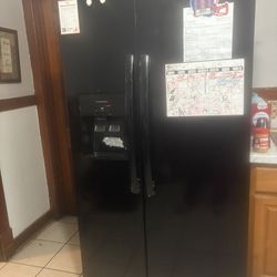 $175 Fridge For Sale 