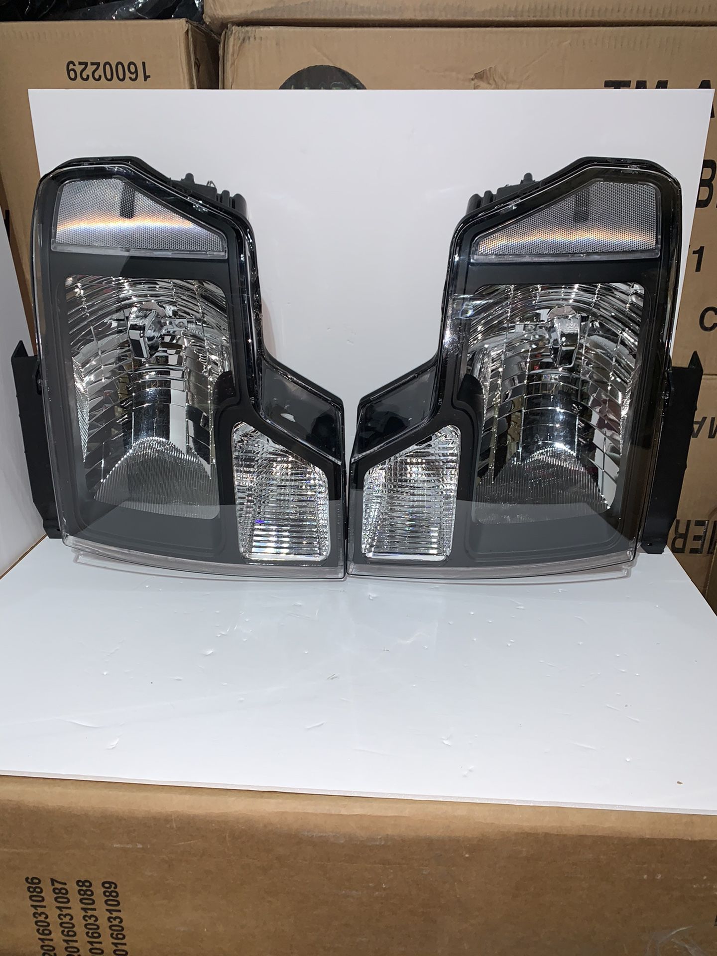 Ford F-150 Headlights for 2009 to 2014