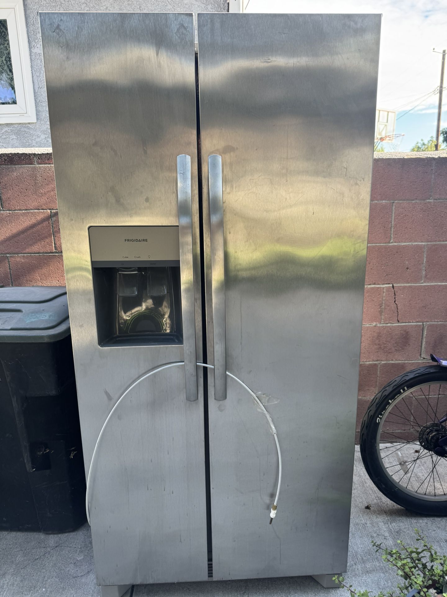 Frigidaire refrigerator
