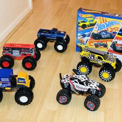 DieCast Oversized Hot Wheels Monster Trucks scale 1:24 Toys Bundle