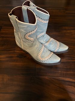 Women’s Boots Size 9