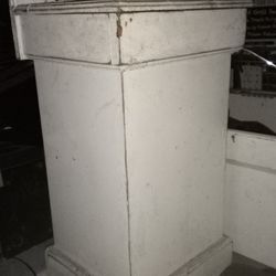 Vintage Wood Trash Can With Lid
