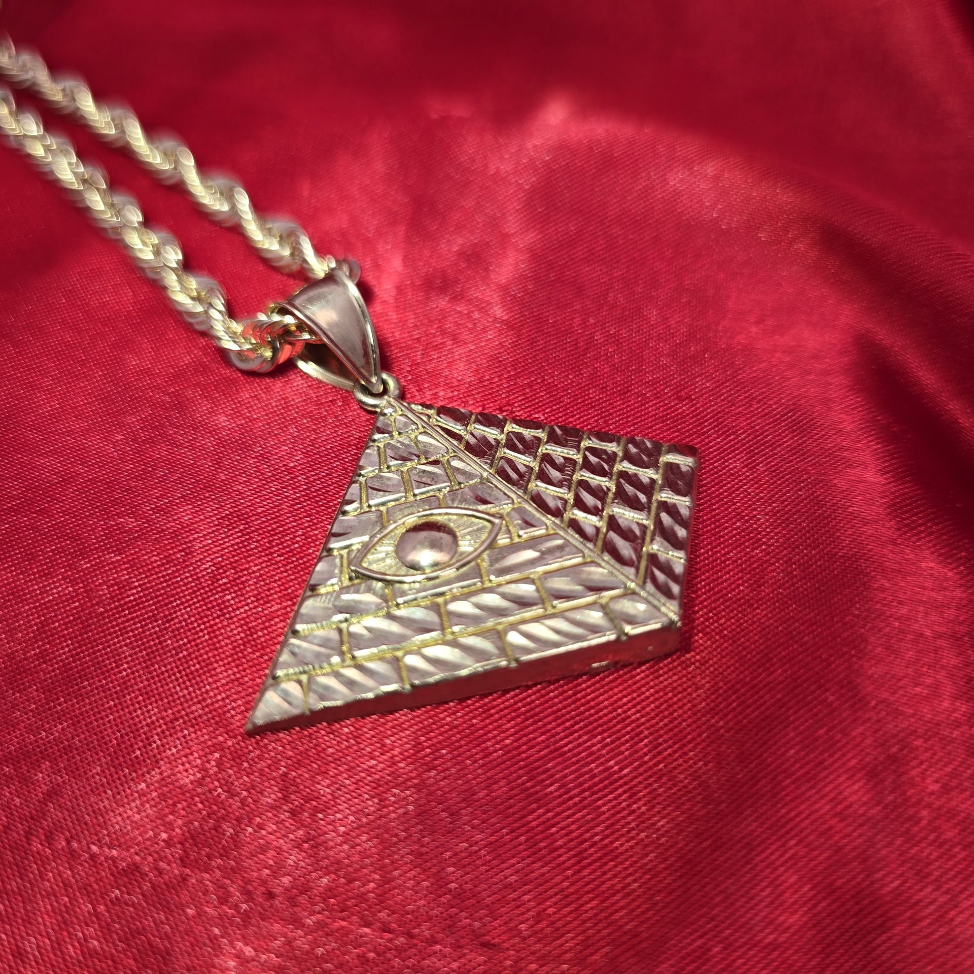 10k Gold Rope Chain & Egyptian Horus Eye Pendant