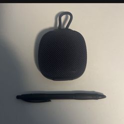 Wireless Bluetooth Speaker / Works Good - For Cellphones - Music - Audio Listening - iPhone - Android 