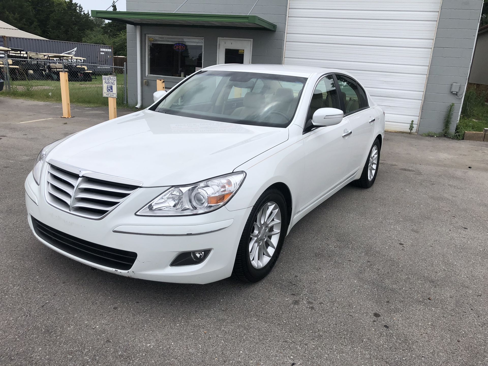 2011 Hyundai Genesis