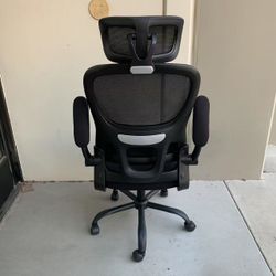 New In Box Ergonomic Office Computer Mesh Chair Adjustable Armrest With Headrest And Back Support 