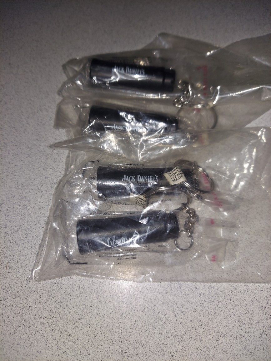 EXTREMELY RARE PROMOTIONAL 4 KEY CHAINS/FLASHLIGHTS NEW SEALED IN BAGS