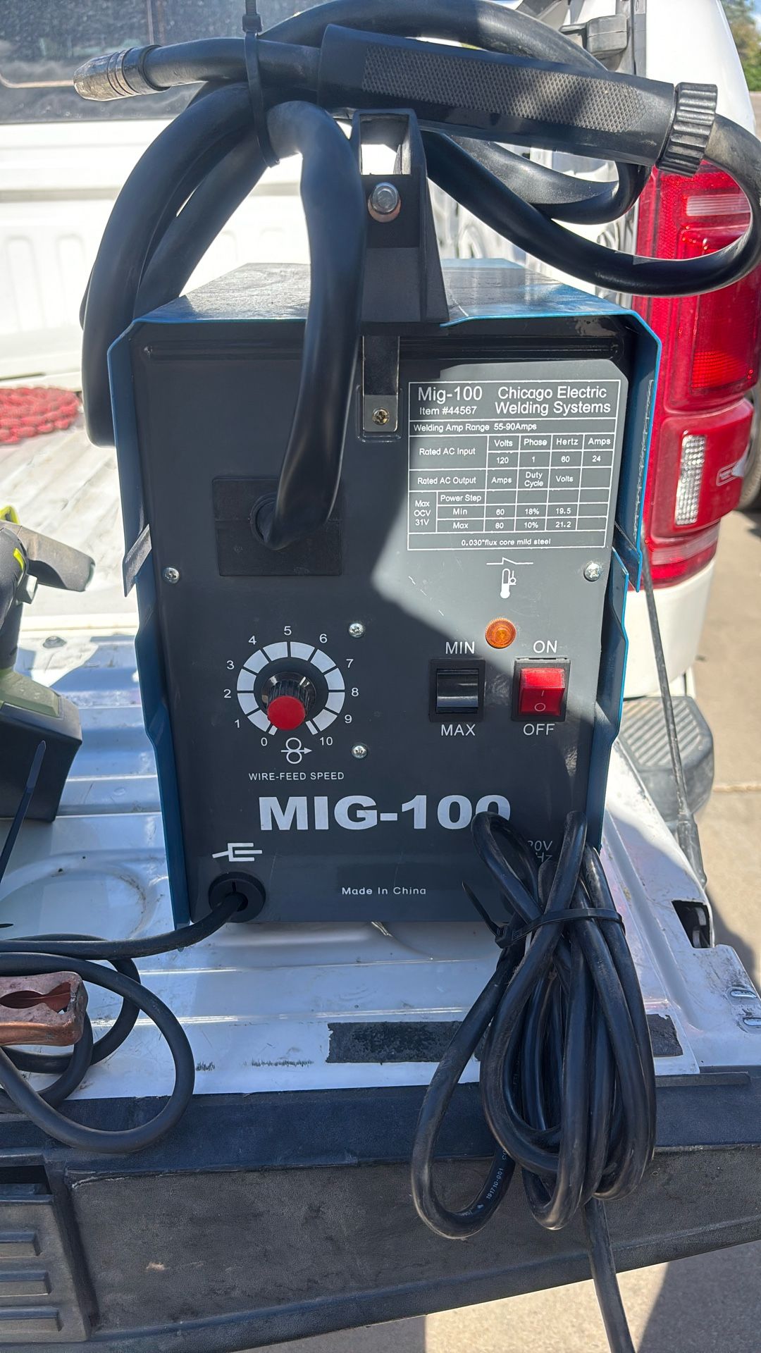 Chicago Electric MiG 100 Welder