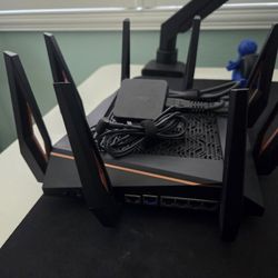 ASUS ROG Rapture GT-AX11000 Tri-Band Gaming Router – Used, Great Condition