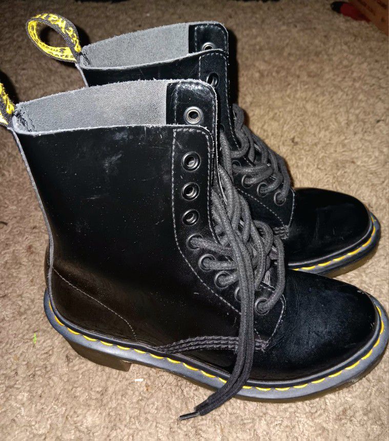 Doc Martens Boots (Size 5)