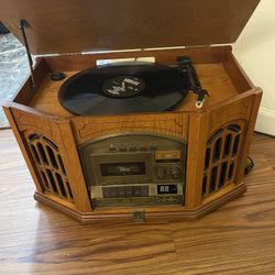 Phonograph With AM/FM Radio, Cassette & CD Player in Working Order, Vynil Record NOT INCLUDED. $70 Firm on Price