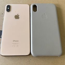 iPhone Xs Max 256 GBs. Unlocked 