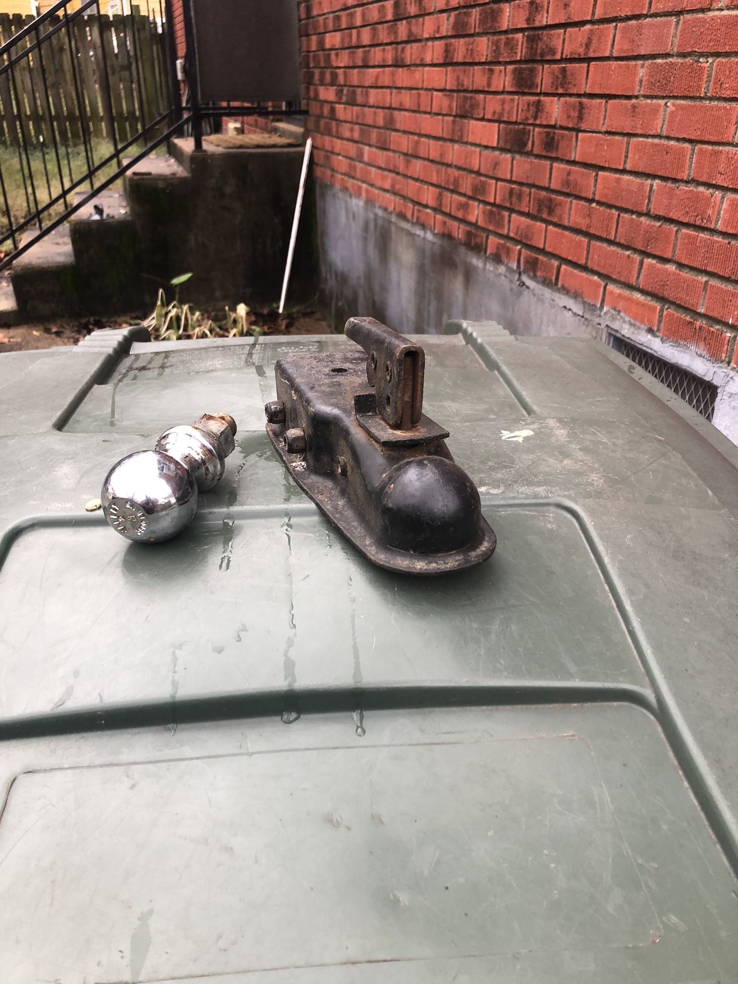 Trailer Hitch With 2” Ball 