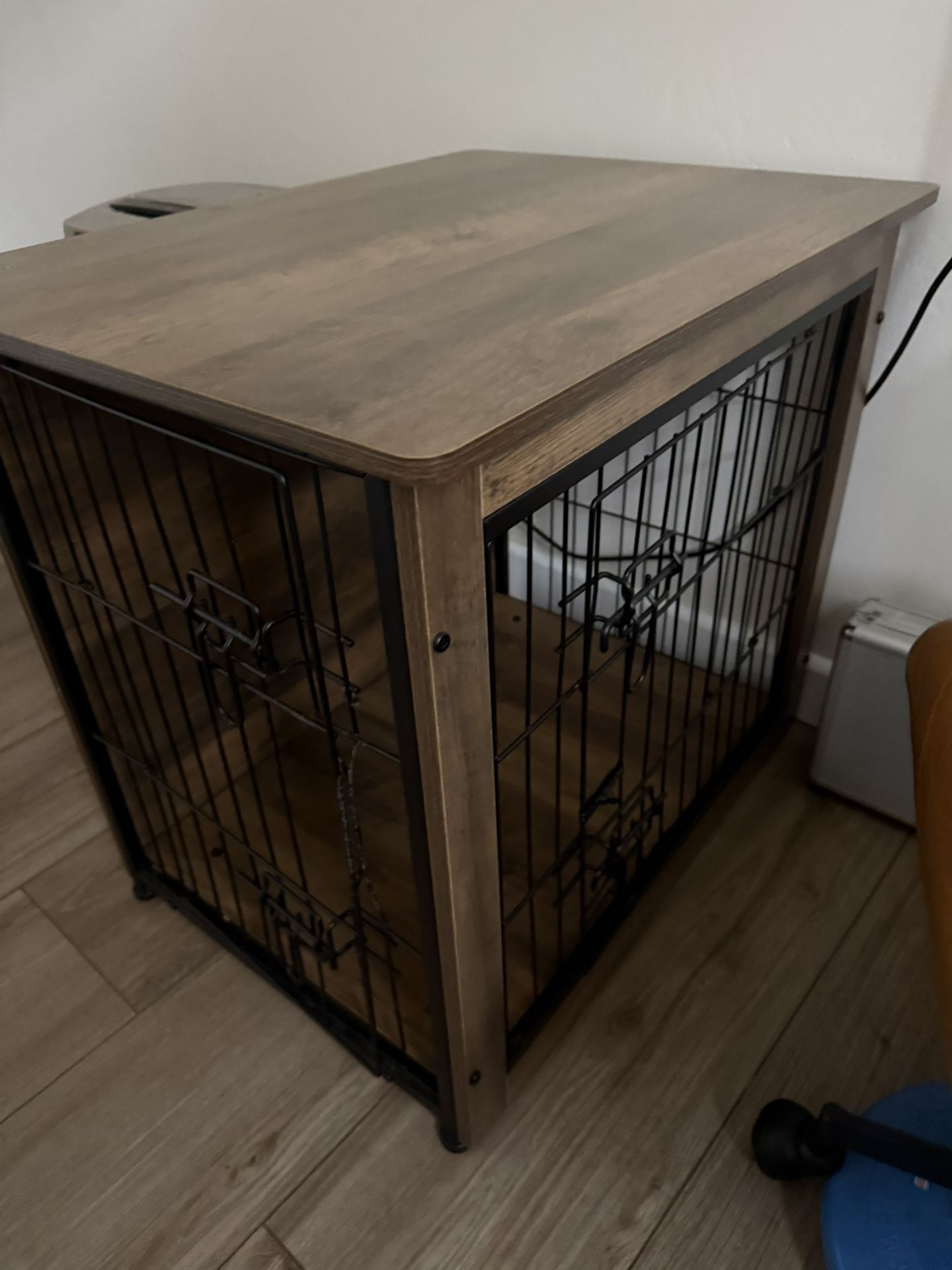 Dog Crate- Almost New