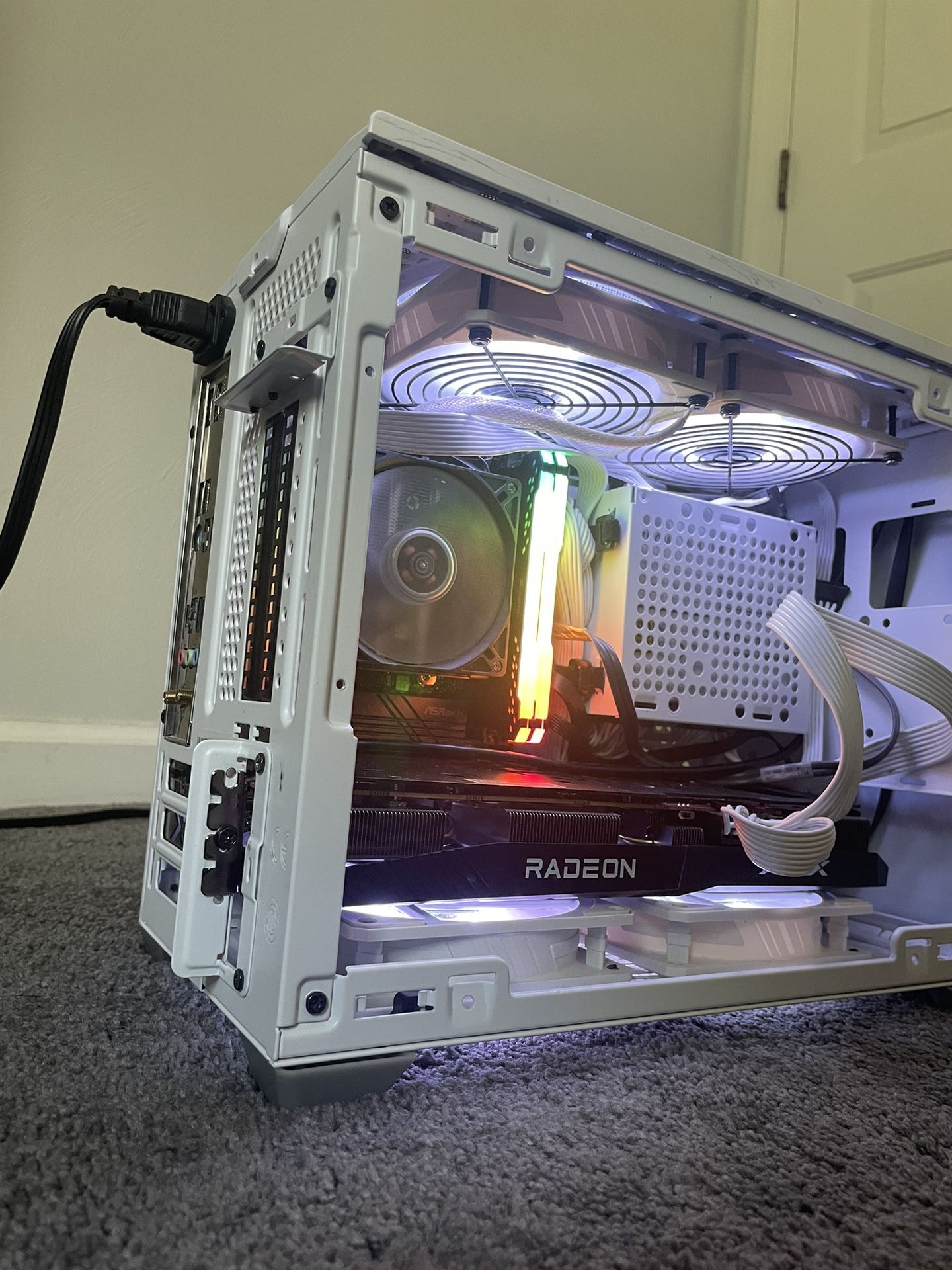 Compact Gaming PC – RX 6700 XT, Ryzen 5700G, 32GB RAM, 1TB SSD