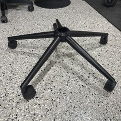 Criss Cross Chair Base With Wheels