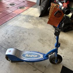 Razor E-Punk / E100 Electric Scooter – Works Great – Priced to Sell