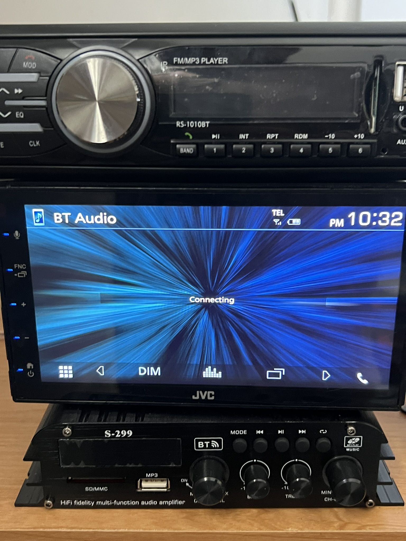 JVC Car Stereo - JVC KW-M560BT - Bluetooth - Apple Car Play / Android Audio