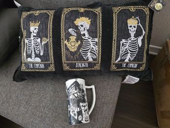 New With Tags 2ft empress pillow Halloween Decorations nightmare Christmas mug