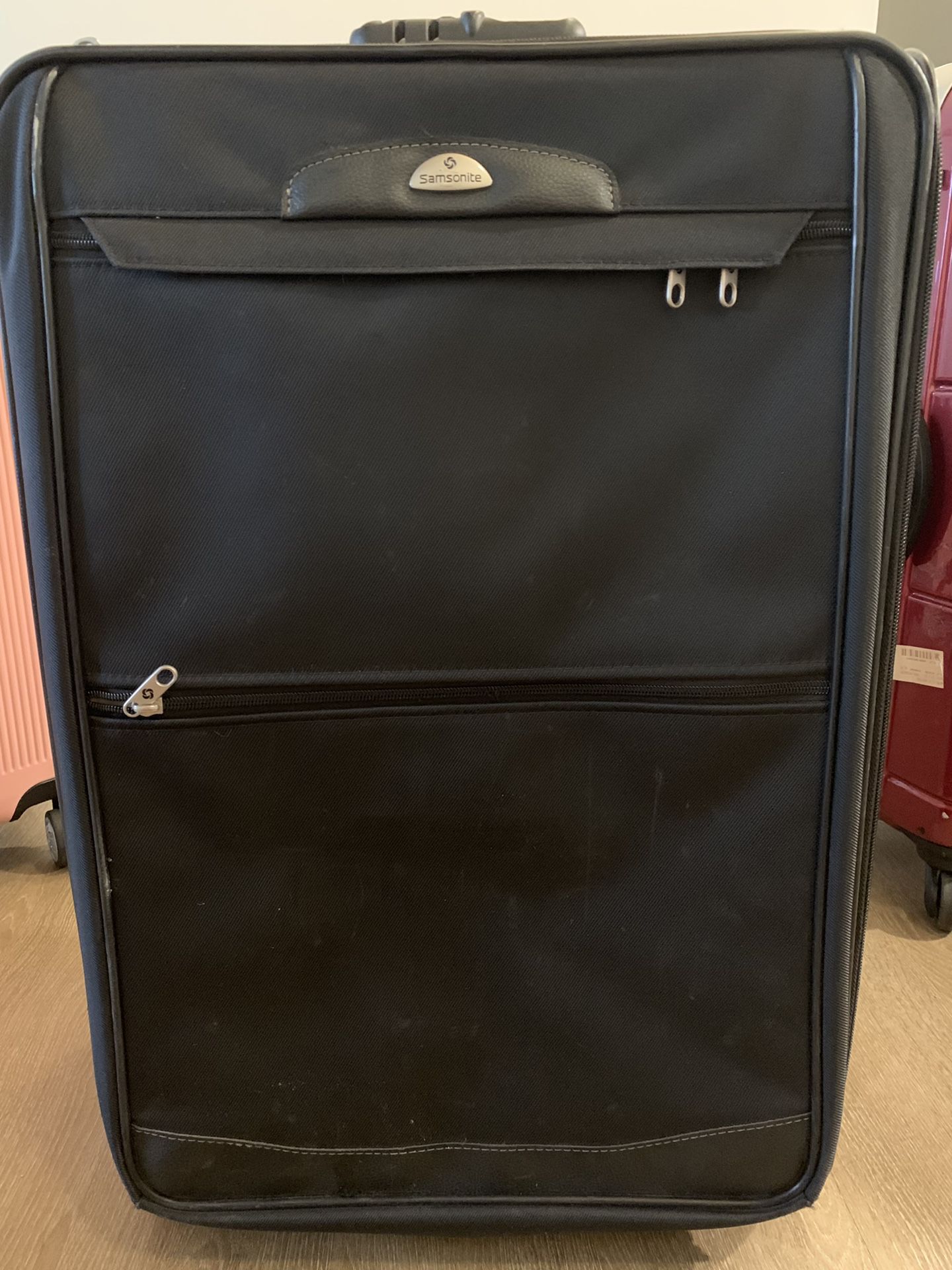 Samsonite Rolling Suitcase Black