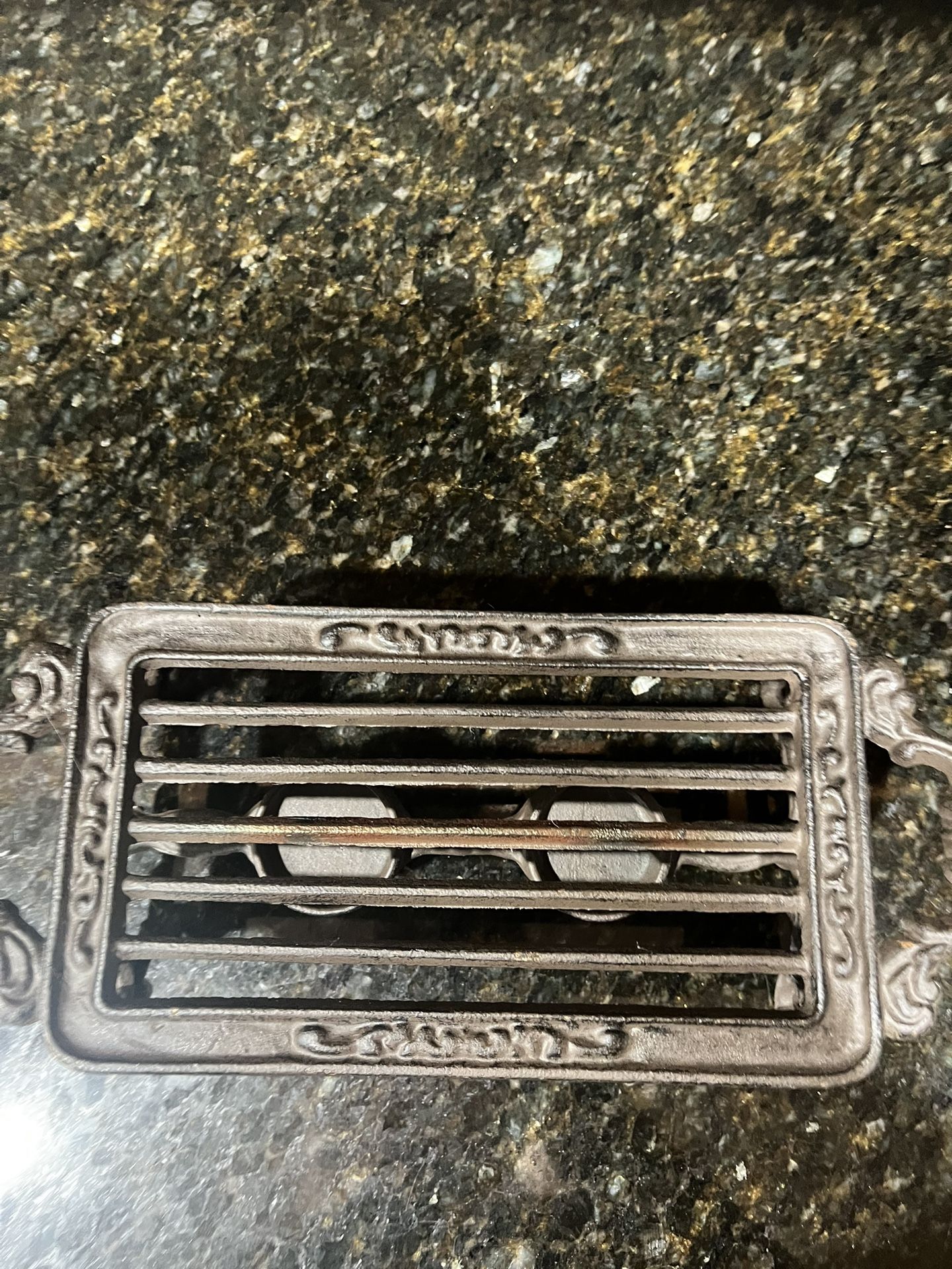 Cast Iron With Tea Light Use For Decoration, Keeping Food Warm, Hot Pad