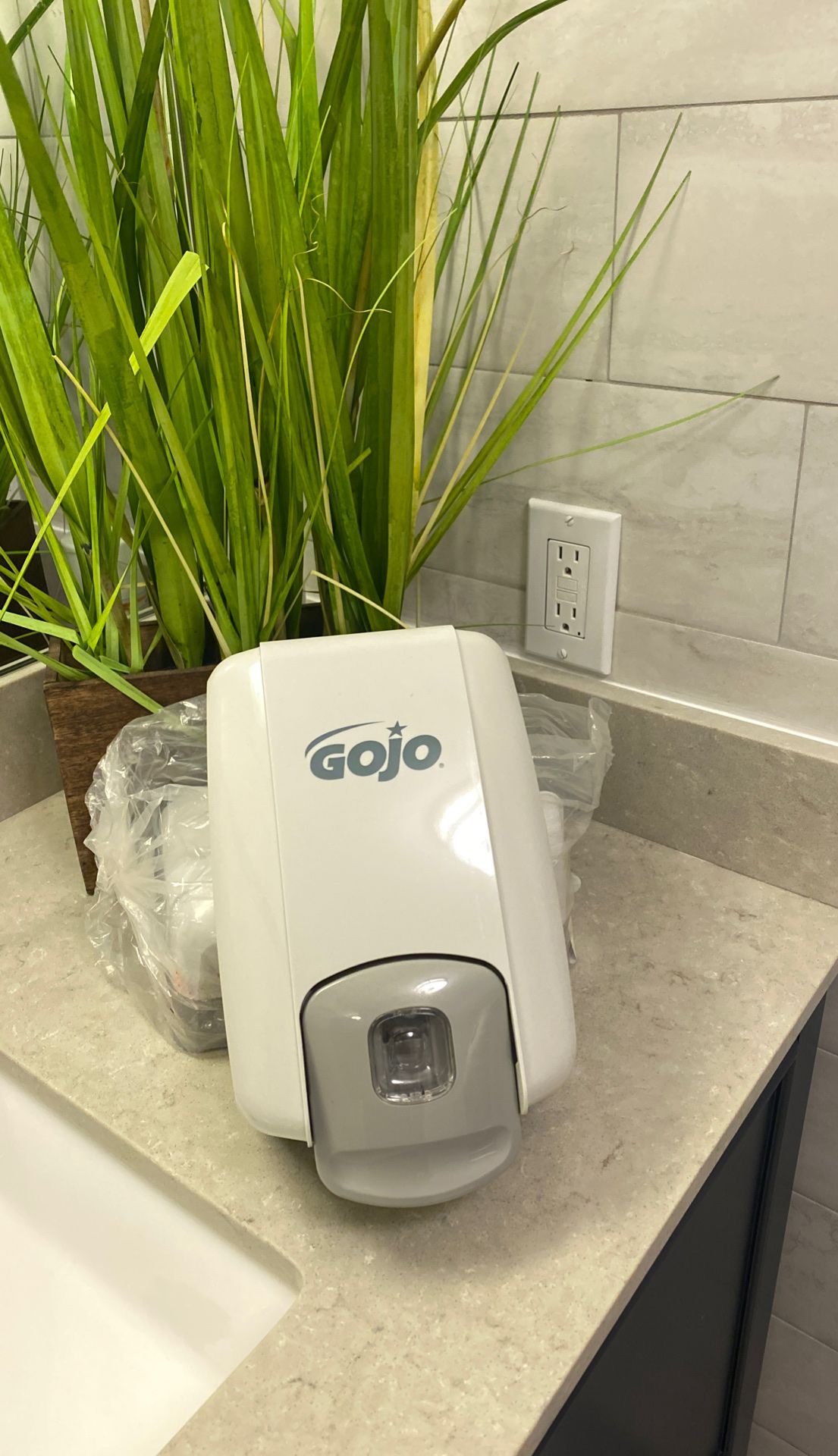 Soap dispenser Gojo commercial