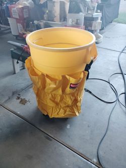 Rubbermaid brute garbage can 45 gallon $100 for best offer