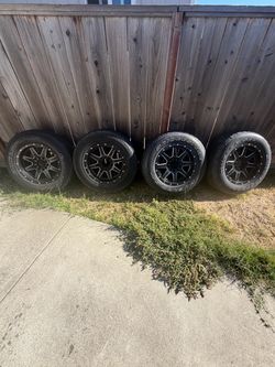 Fuel Off-Road Maverick Wheels 18x9 (Dual 5-Lug: 5x5 & 5x5.5)