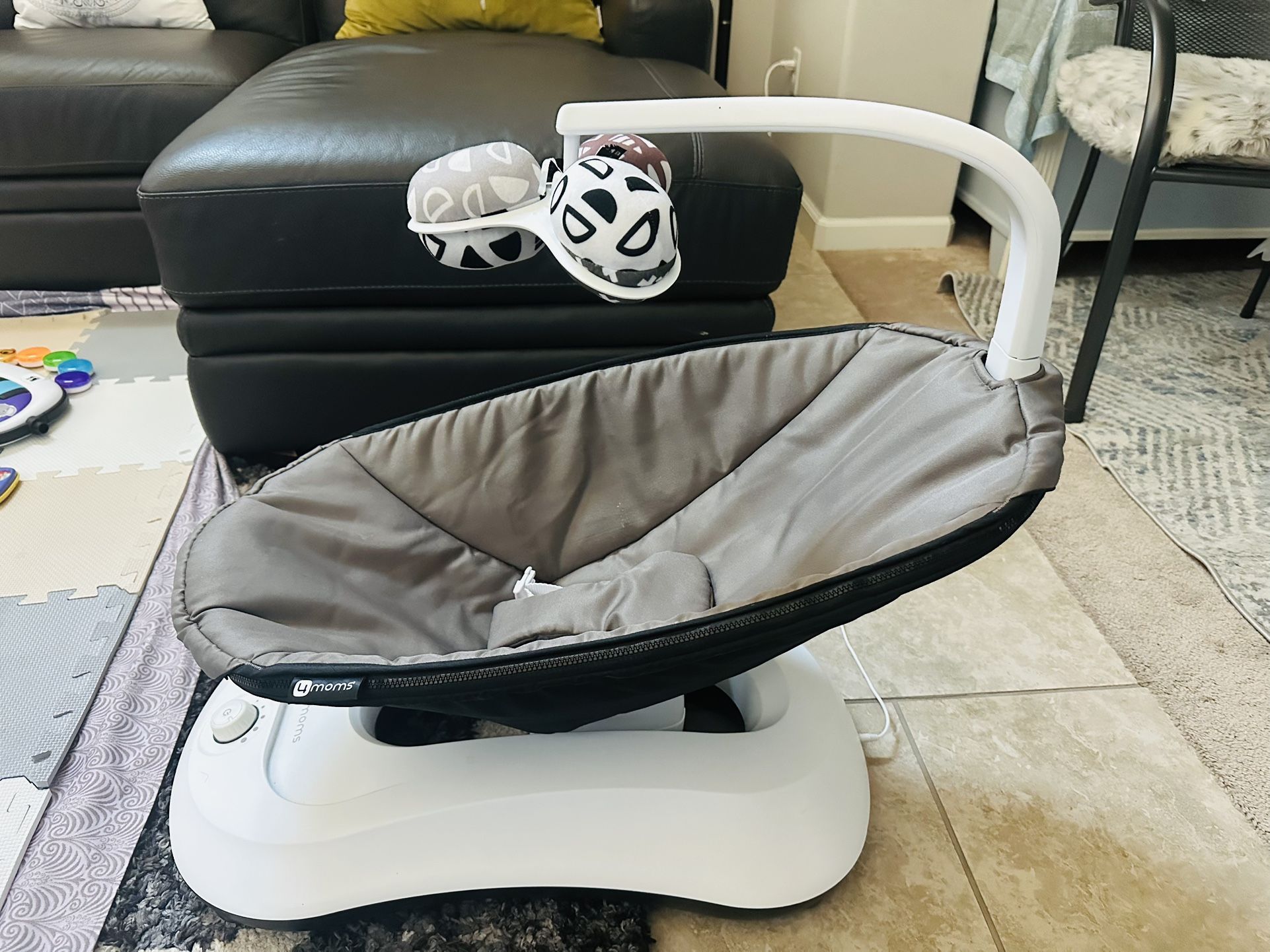 Moms Baby Rocker (RockaRoo) $50