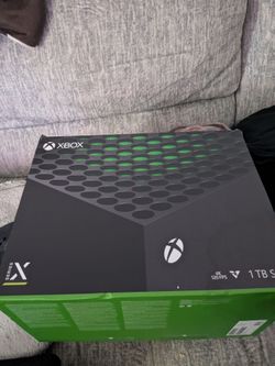 Xbox X Series w/wireless controller