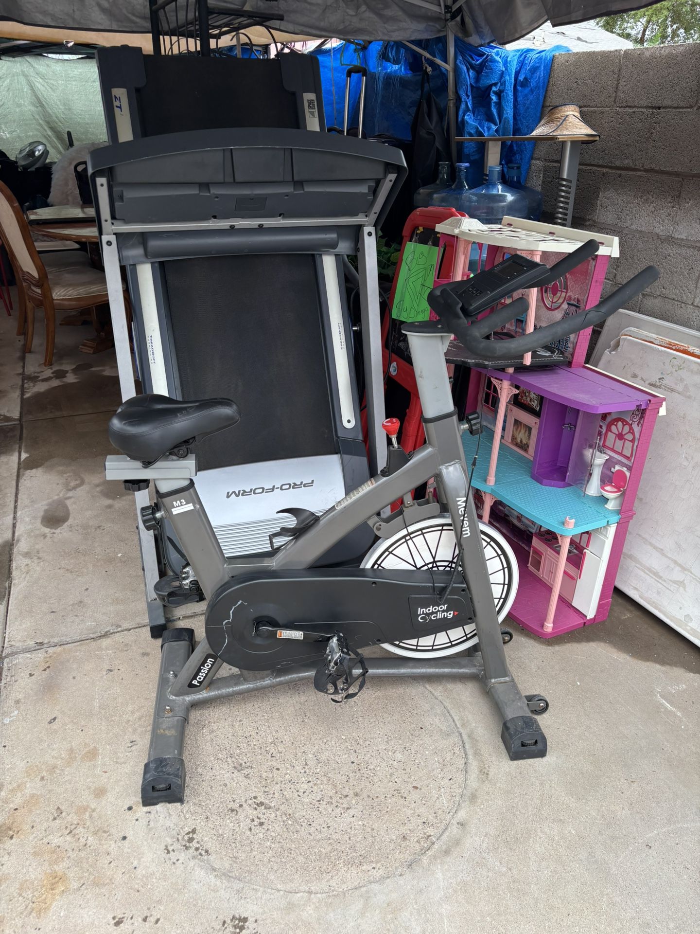indoor cycling bike