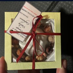 Coral and jade gemstone bracelet