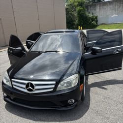 2010 Mercedes Benz C300 4matic Luxury