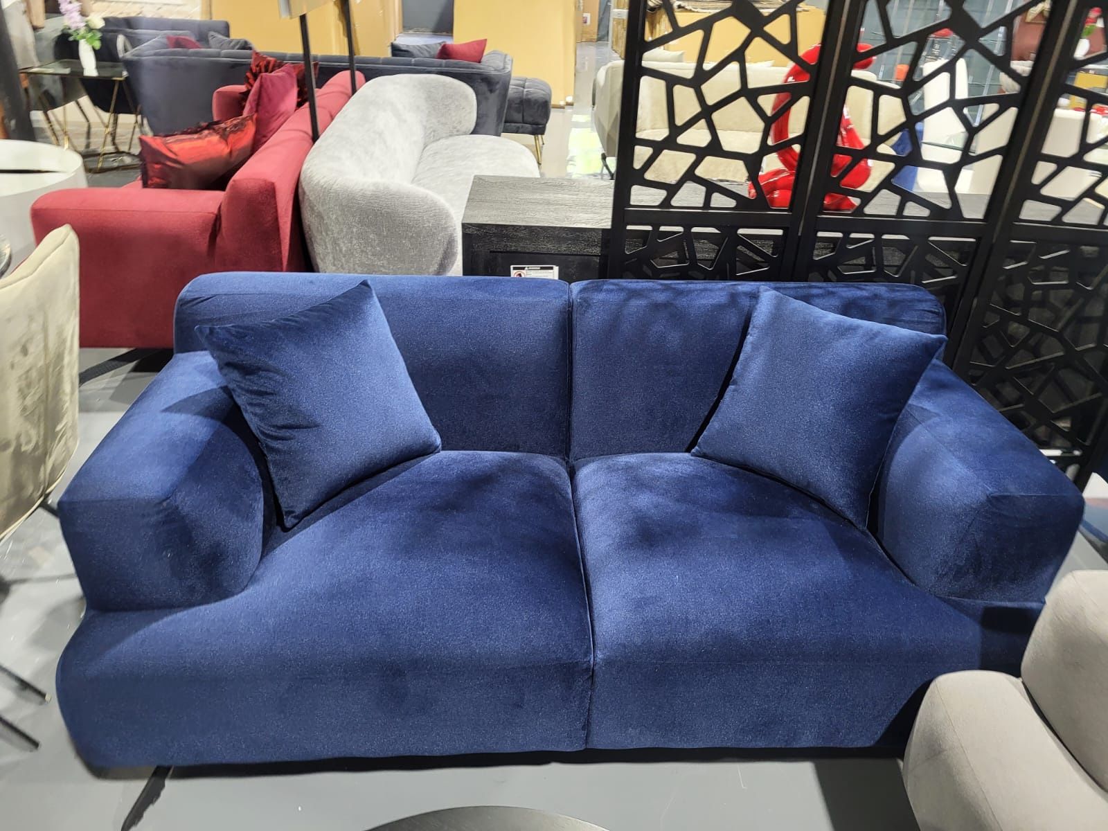 NEW LOVESEAT BLUE VELVET 68x38