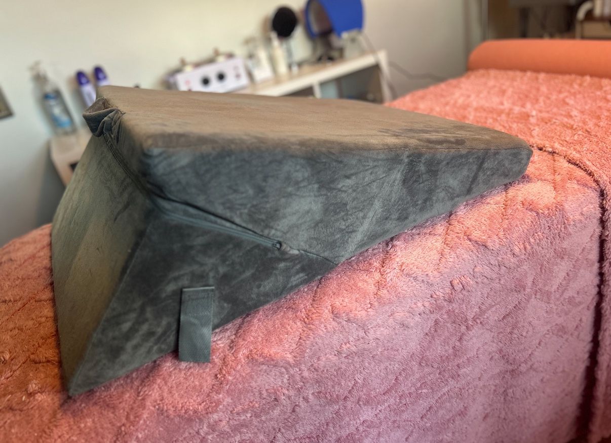 Wedge Pillow