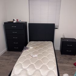 Twin size bed set