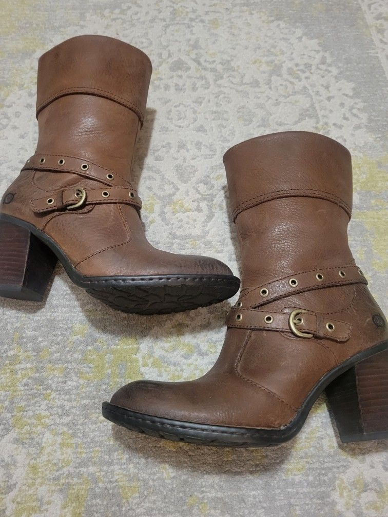 BORN WOMAN'S LEATHER BOOTS