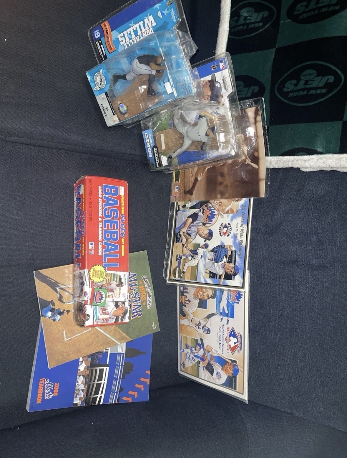 Baseball card / Memorbilia / Action Figure Lot