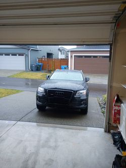 2010 Audi Q5 Premium Quattro Premium