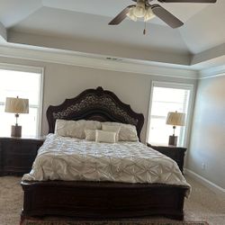 Queen Size Bed Dresser Mirror And Night Stand