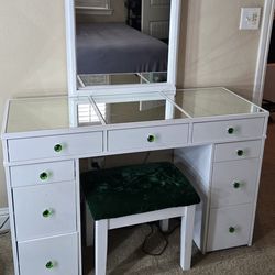 Vanity With Stool And Lighted Mirror