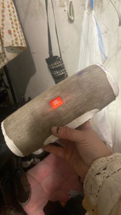 JBL Portable Bluetooth Speaker charge 4