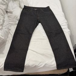 Levi’s 501 dark wash straight leg Jeans W 34 L 30