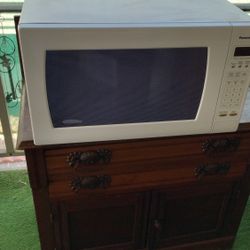 Microwave Oven 1250 Watts 