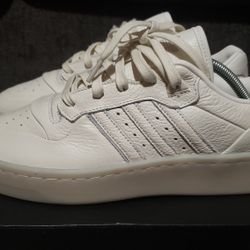 Adidas Rivalry LUX - Size 9